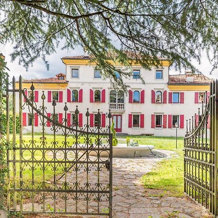 Belluno Timeless Charm - Stunning Aparment In Villa Zewnętrze zdjęcie