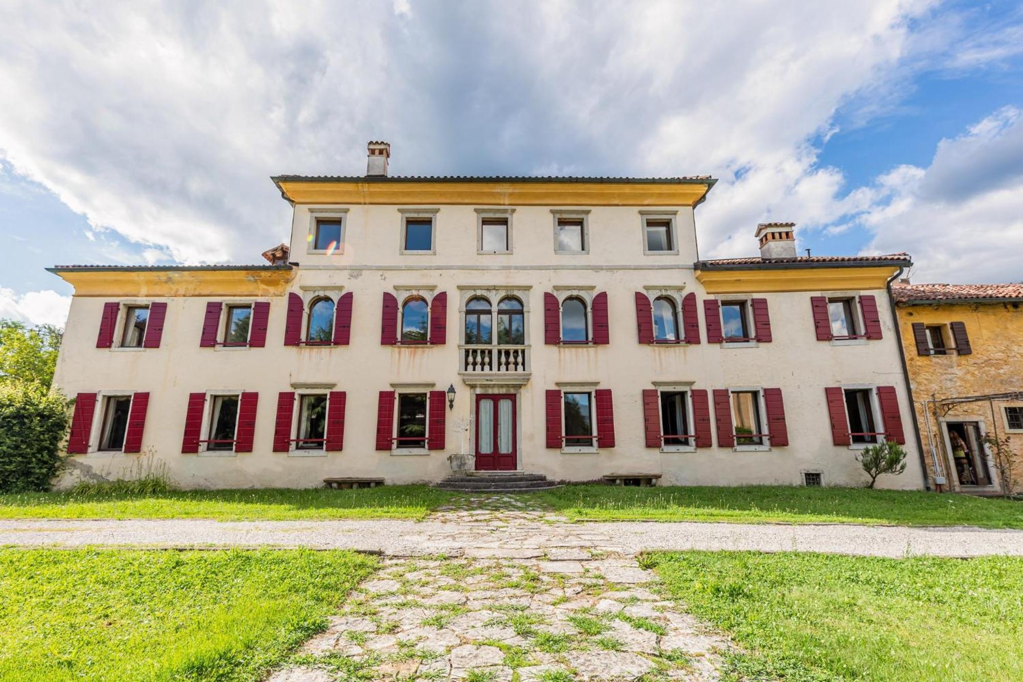 Belluno Timeless Charm - Stunning Aparment In Villa Zewnętrze zdjęcie